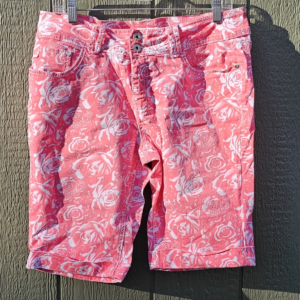 Royal For Me YMI Floral Capris Size 14